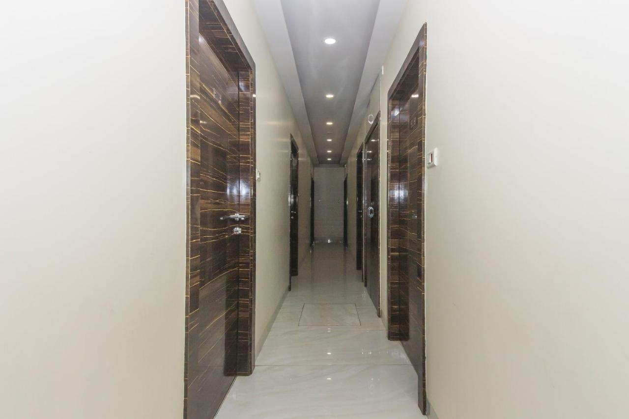 מומביי Capital O Hotel Pearl Near Us Embassy מראה חיצוני תמונה