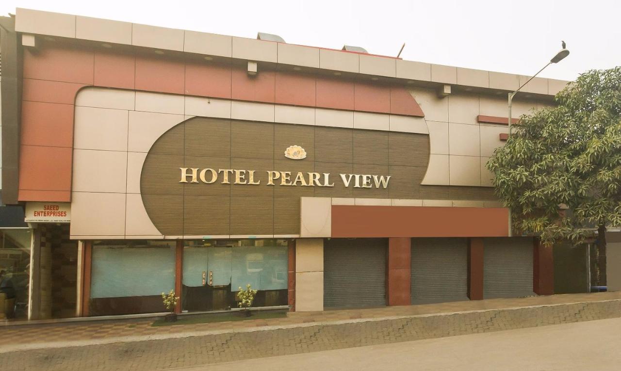 מומביי Capital O Hotel Pearl Near Us Embassy מראה חיצוני תמונה